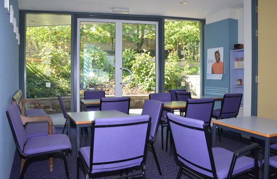 social-room2